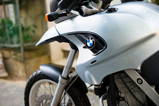 BMW Assurance moto 2 roues moins cher bon conducteur en bonus sur Toulon dans le Var 83